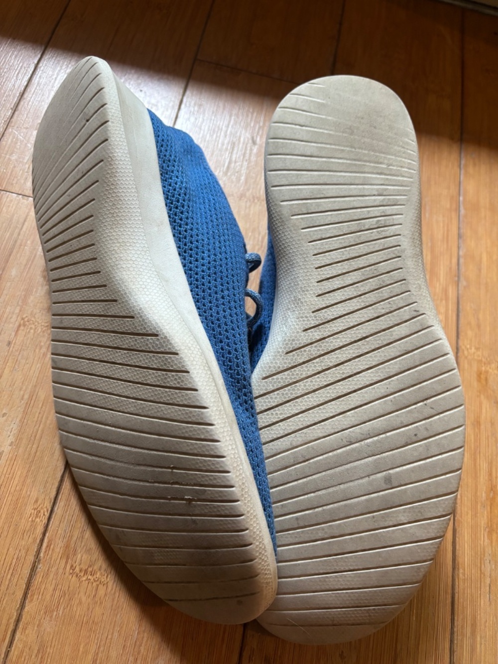 Allbirds Tree Runners - Picture 2 of 3
